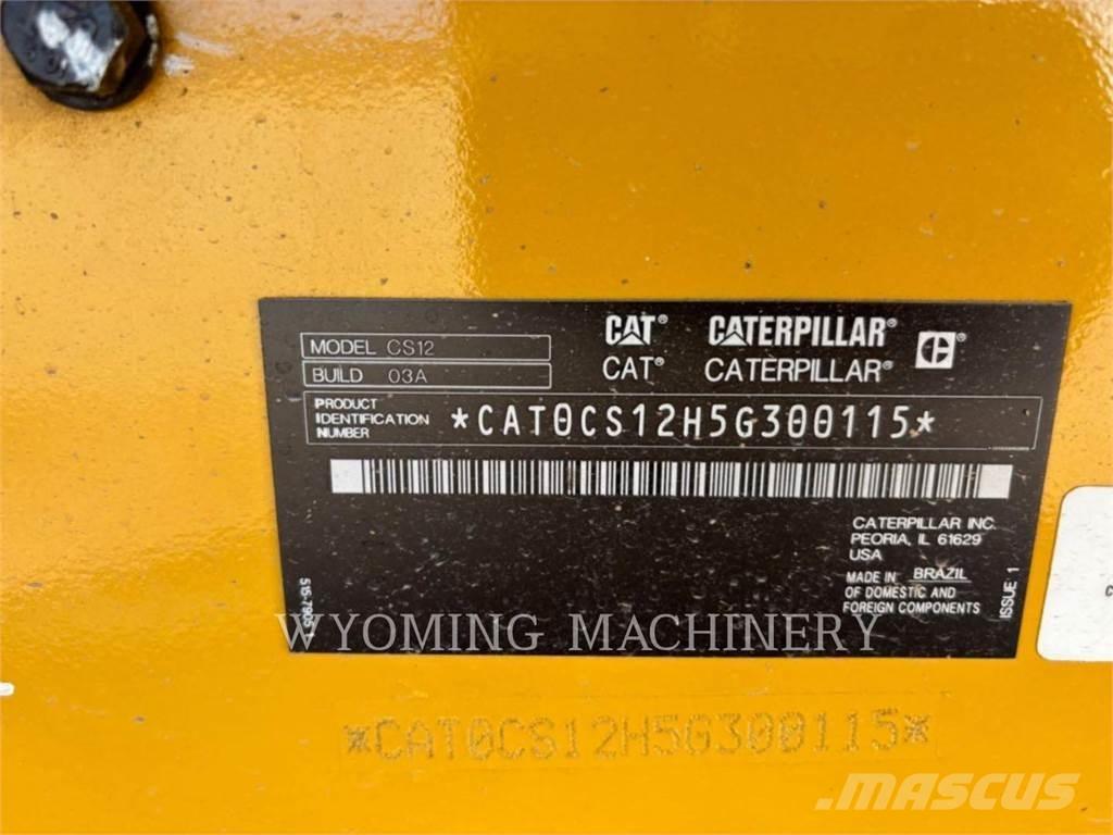 CAT CS12 Rozstrekovače asfaltu