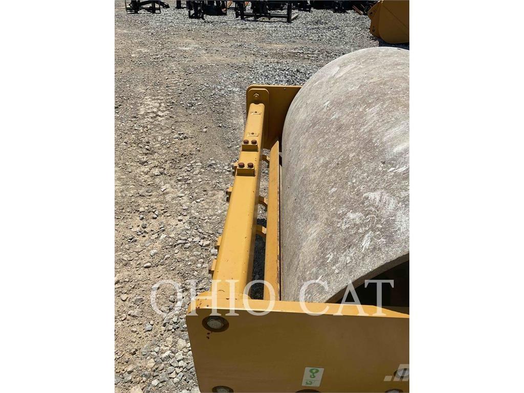 CAT CS44B Kombinované valce