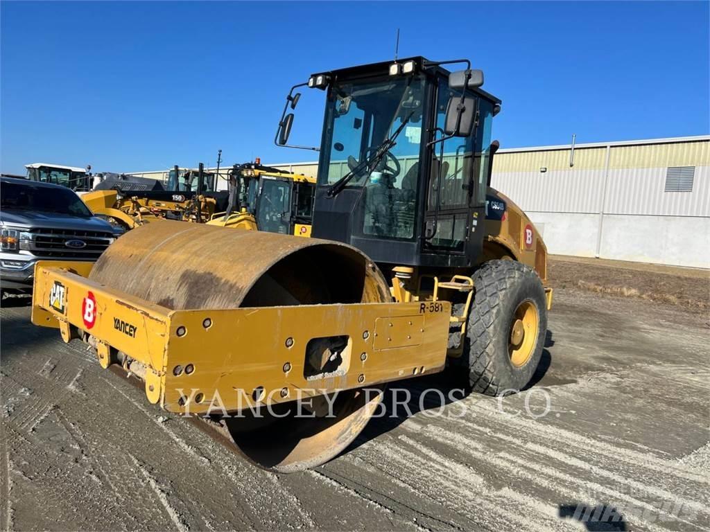CAT CS54B Pôdne kompaktory