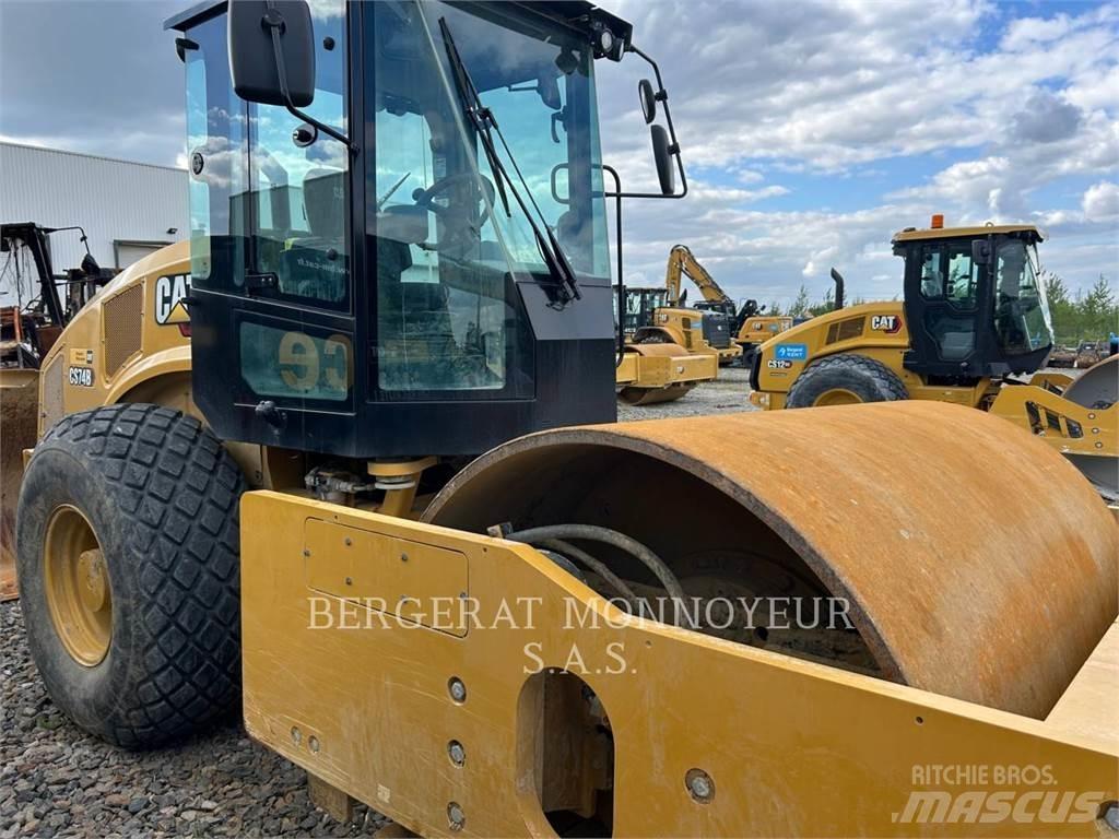 CAT CS74B 4F Pôdne kompaktory