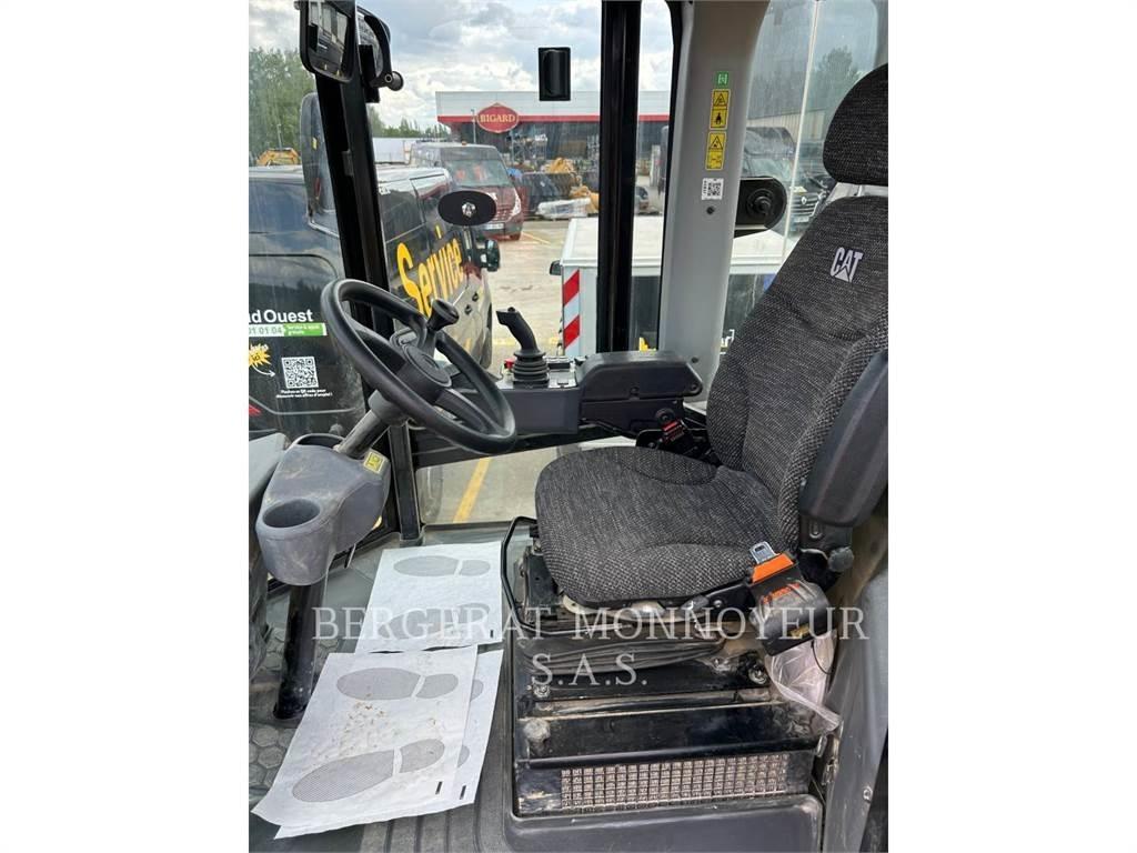 CAT CS74B 4F Pôdne kompaktory