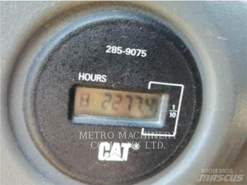 CAT CS76 Ťahačové valce