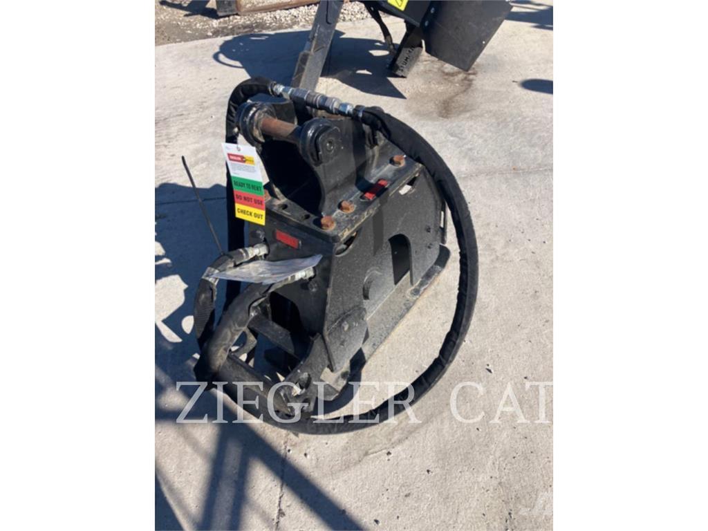 CAT CVP16 Pôdne kompaktory