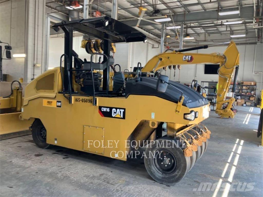CAT CW16 Pôdne kompaktory