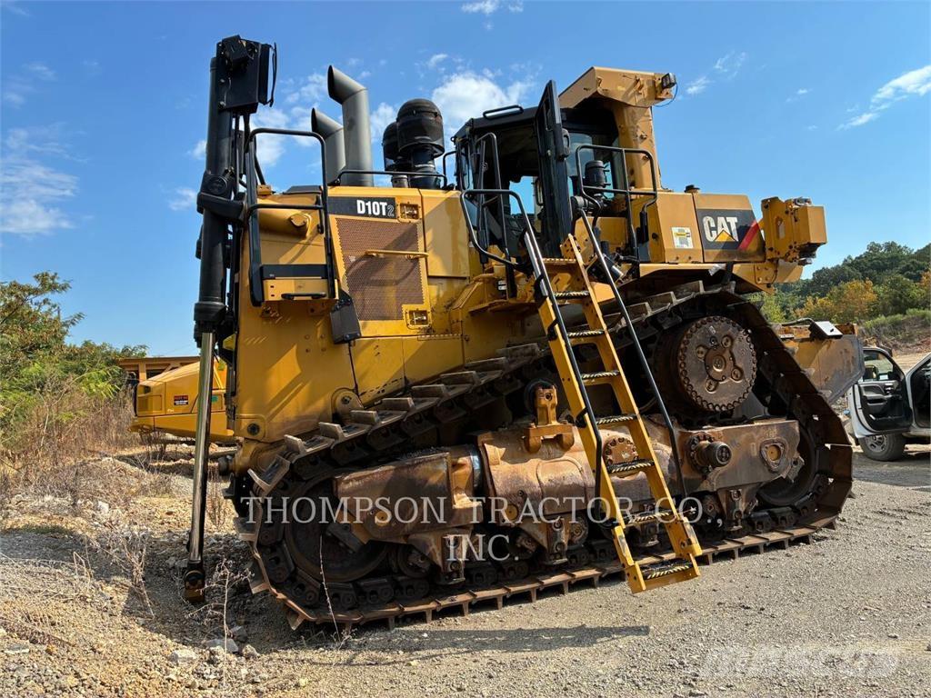 CAT D 10 T 2 Pásové dozéry