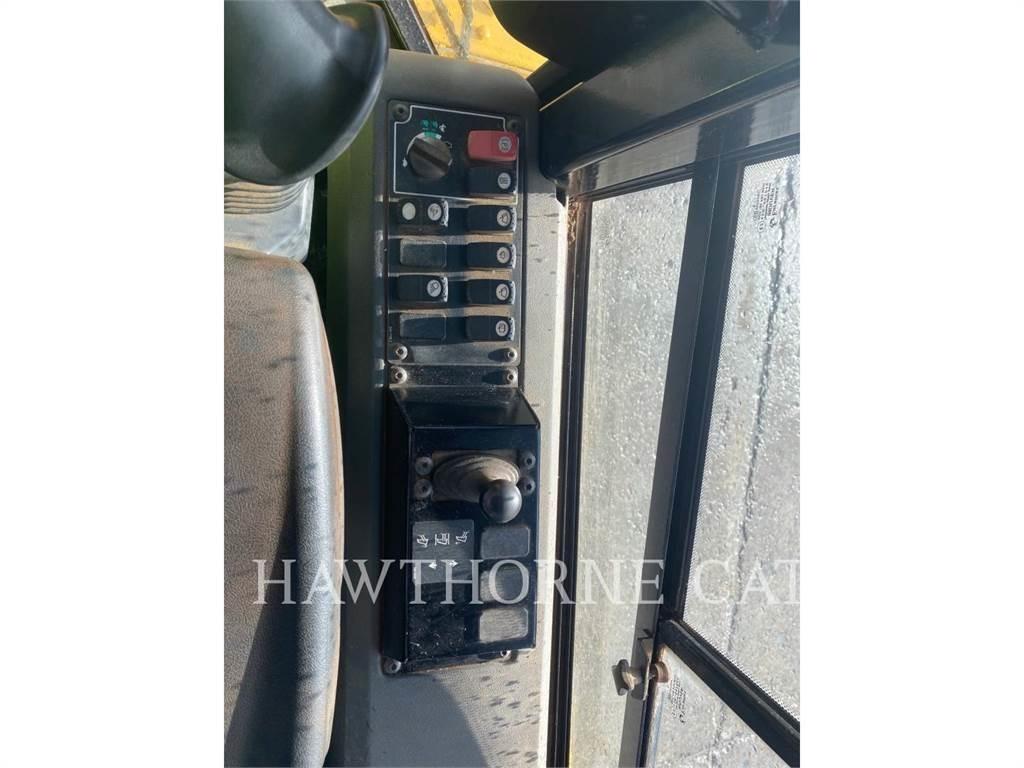 CAT D 6 K XL Pásové dozéry