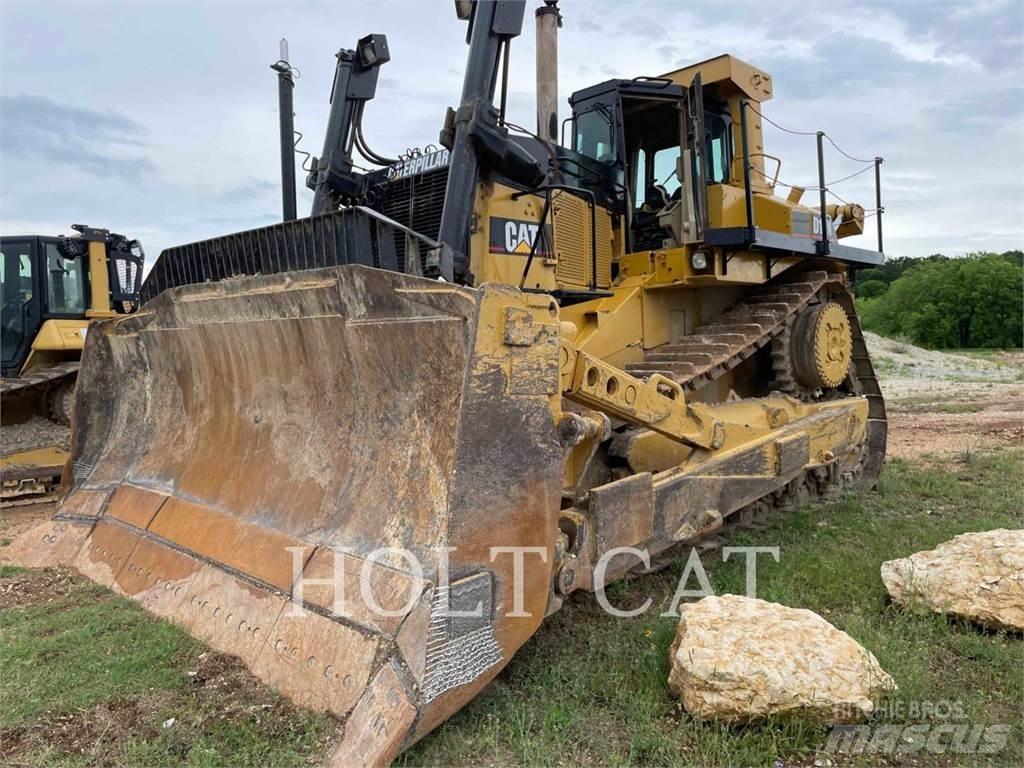 CAT D10N Pásové dozéry