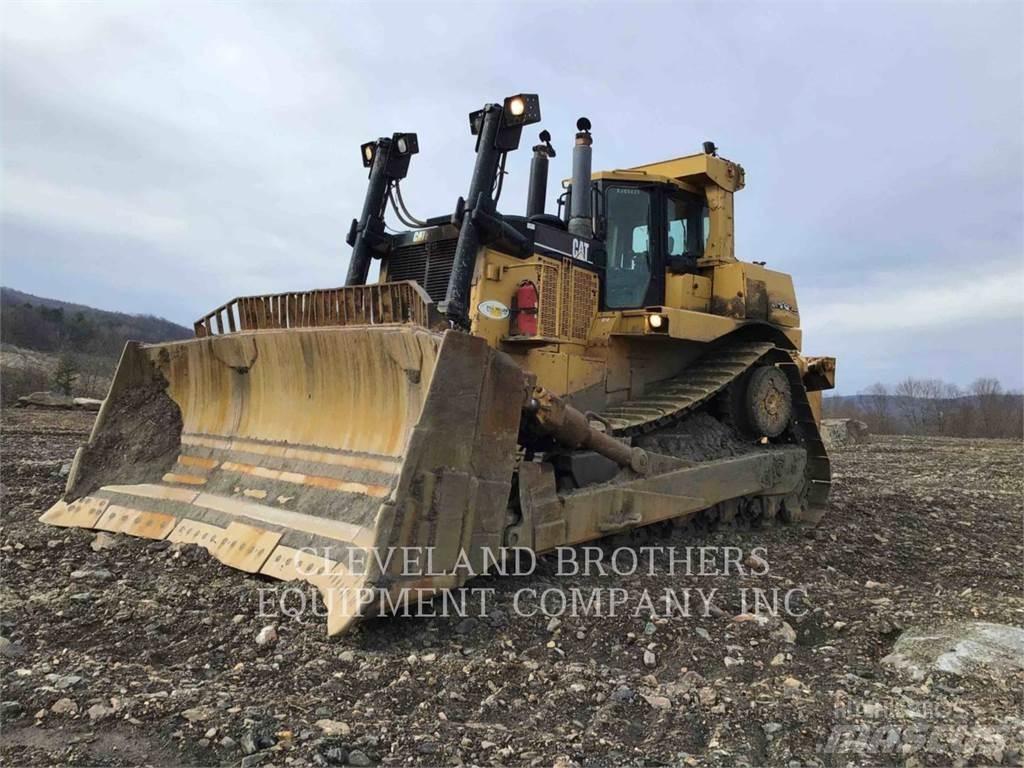 CAT D10T Pásové dozéry