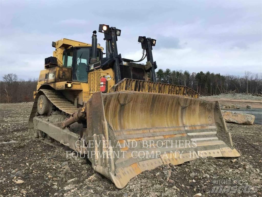 CAT D10T Pásové dozéry