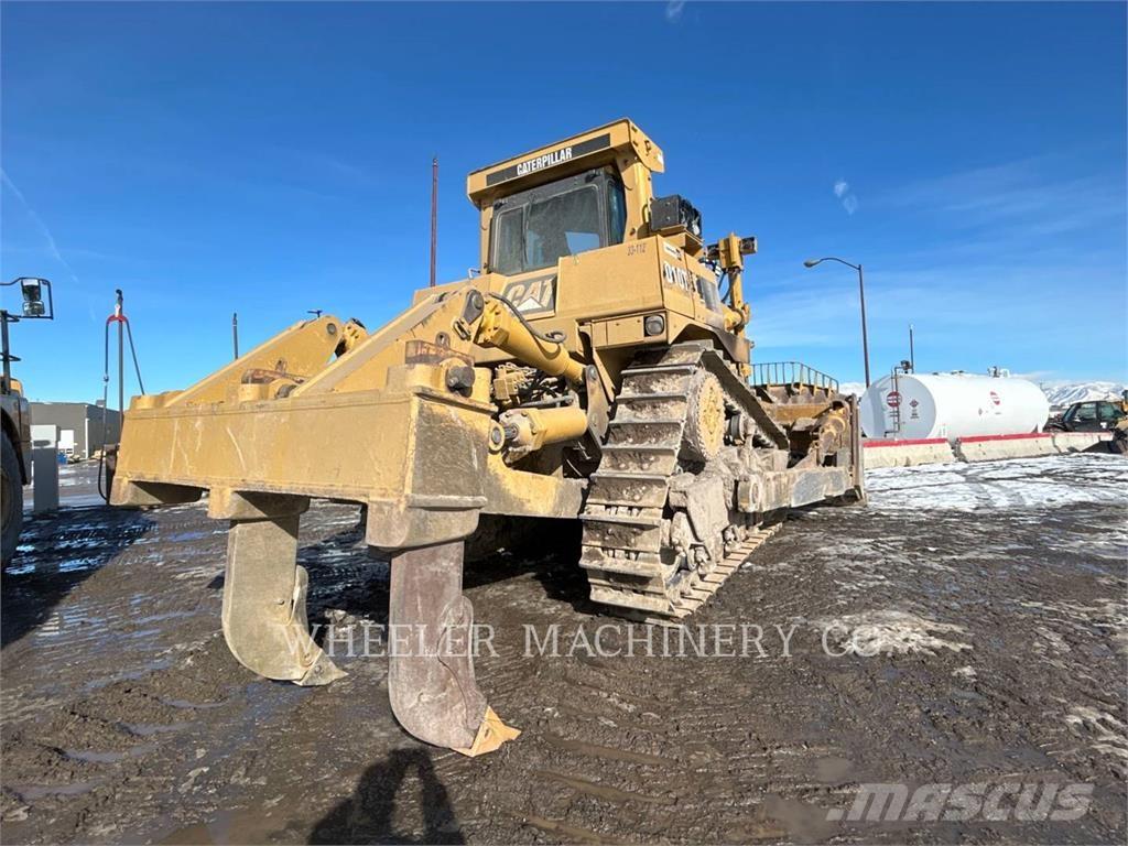 CAT D10T Pásové dozéry