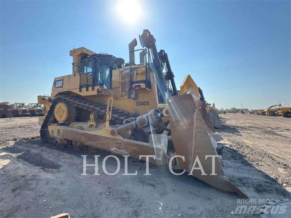 CAT D10T Pásové dozéry