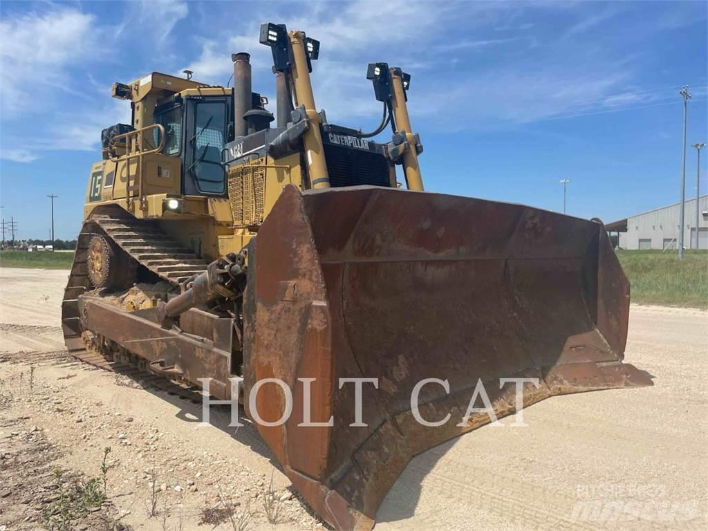 CAT D10T Pásové dozéry