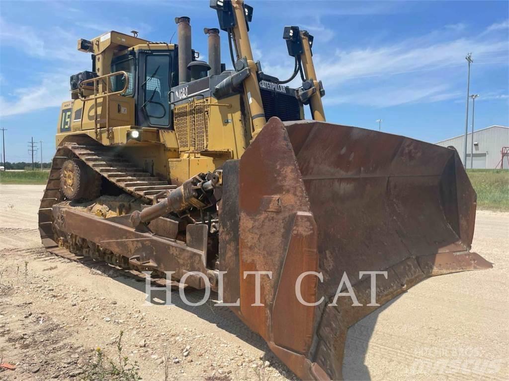CAT D10T Pásové dozéry