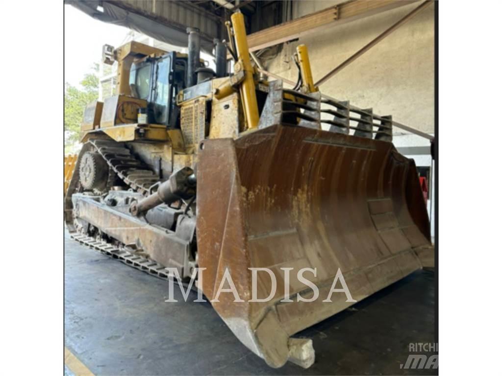 CAT D10T Pásové dozéry