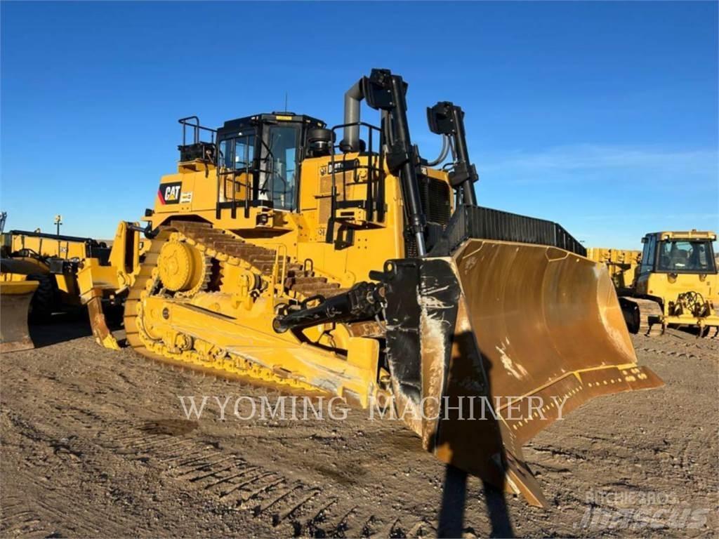 CAT D10T2 Pásové dozéry
