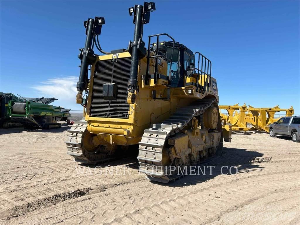 CAT D10T2 Pásové dozéry