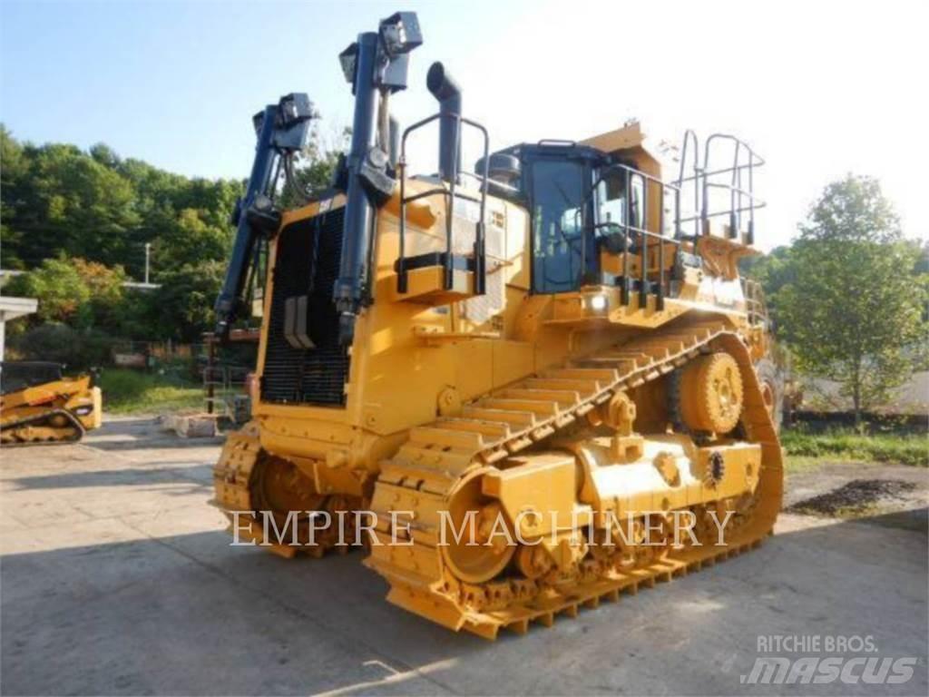 CAT D10T2 Pásové dozéry