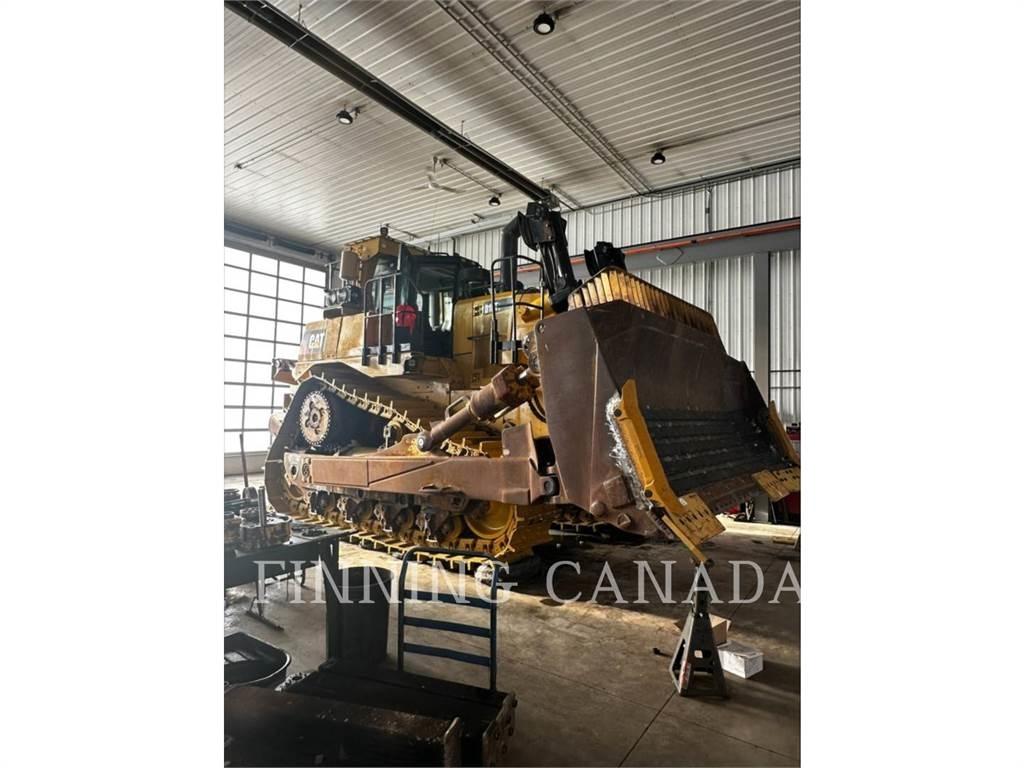 CAT D10T2 Pásové dozéry