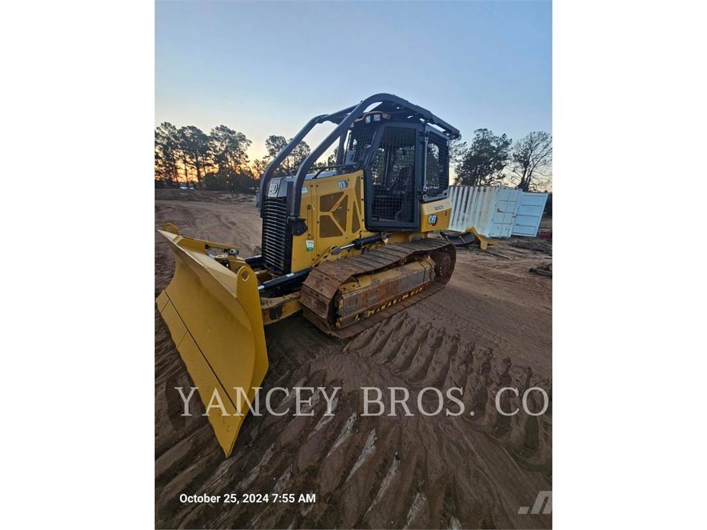 CAT D3 Pásové dozéry