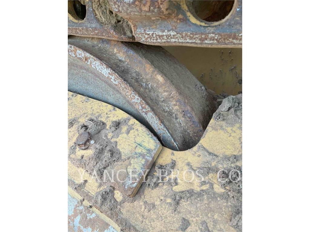 CAT D3 Pásové dozéry