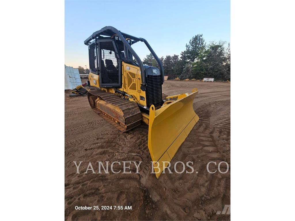 CAT D3 Pásové dozéry