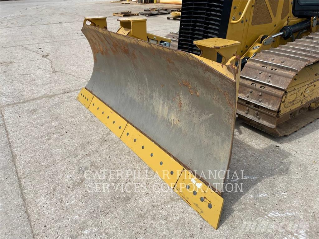 CAT D3 Pásové dozéry