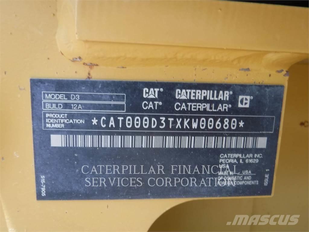 CAT D3-12 Pásové dozéry