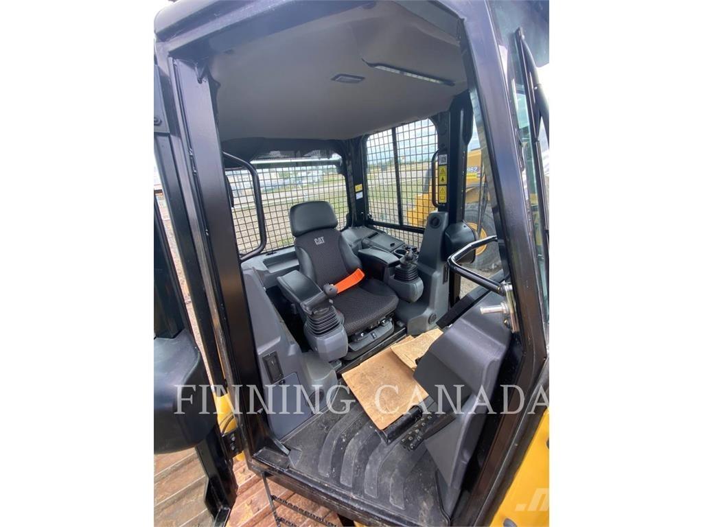 CAT D3-12 Pásové dozéry