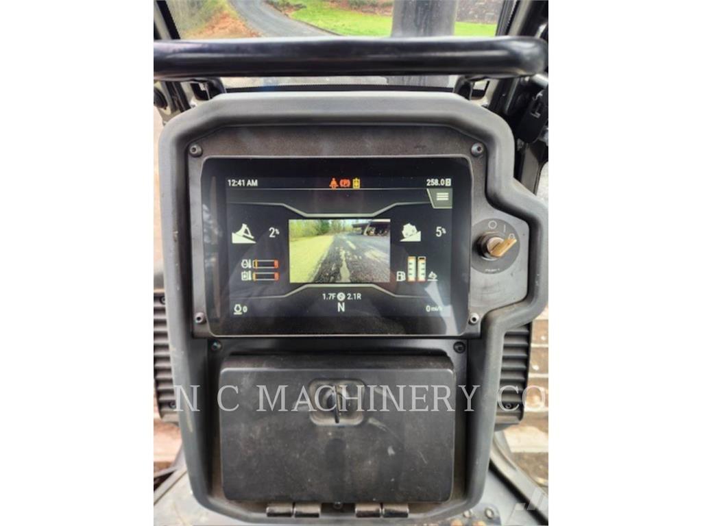 CAT D3 LGPCB Pásové dozéry