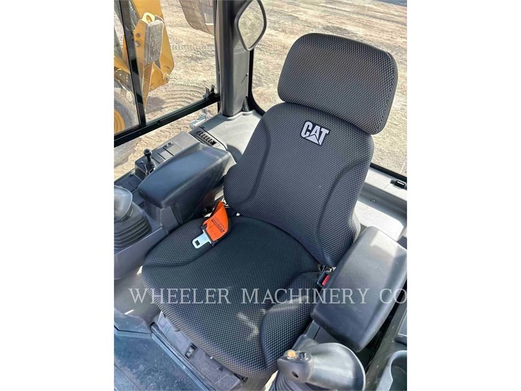 CAT D3 XL Pásové dozéry