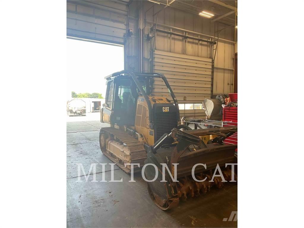 CAT D3K 2 XL Pásové dozéry