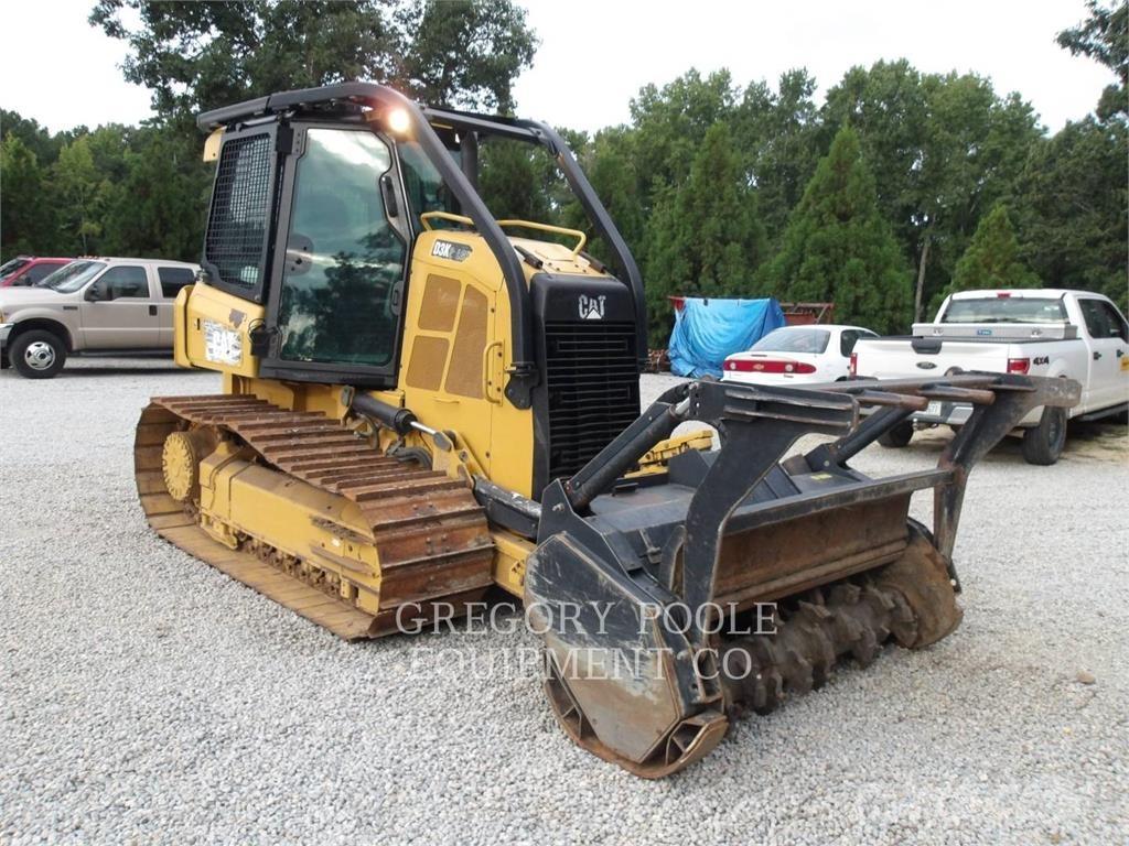 CAT D3K2LGP Pásové dozéry