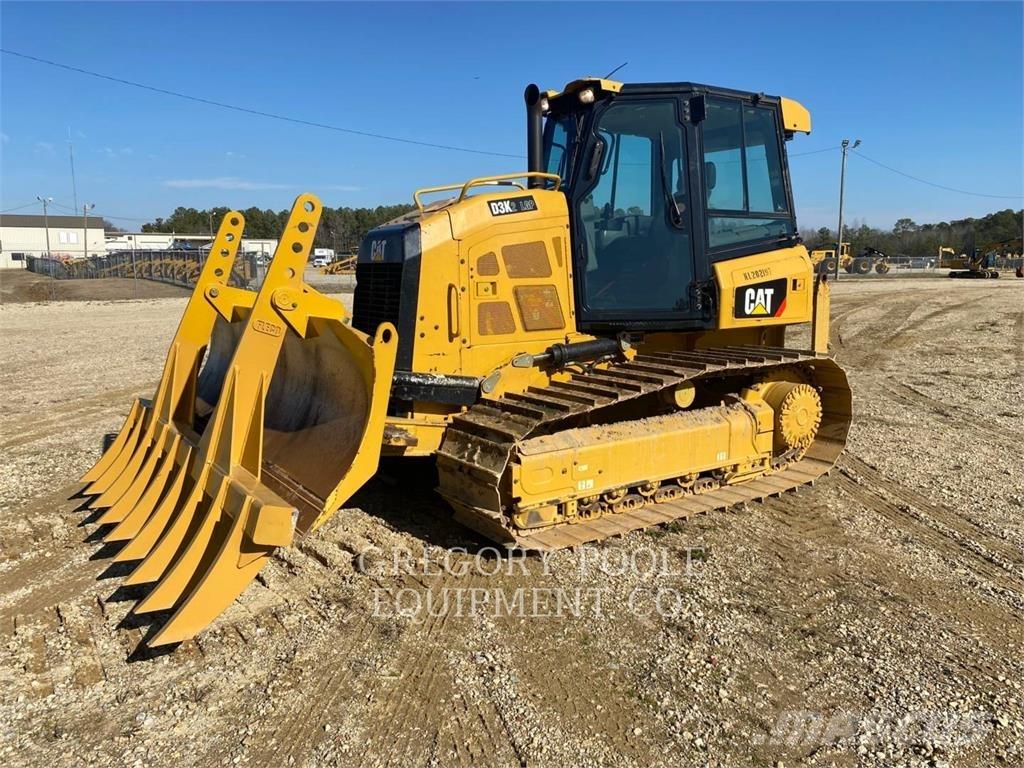 CAT D3K2LGP Pásové dozéry