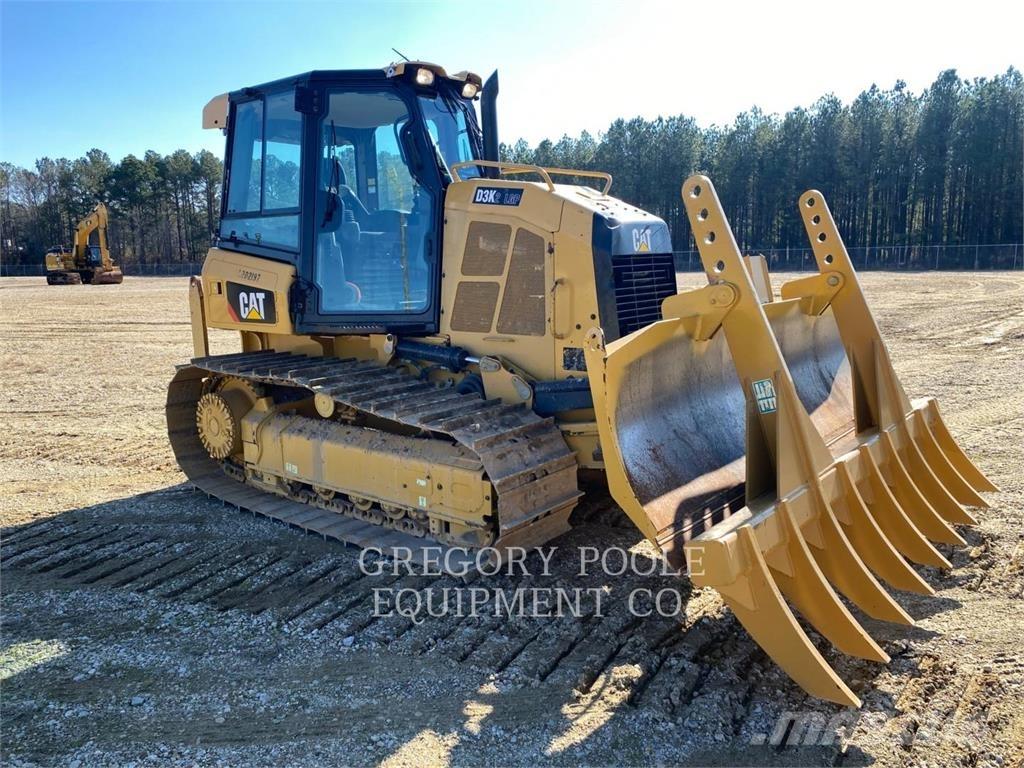 CAT D3K2LGP Pásové dozéry