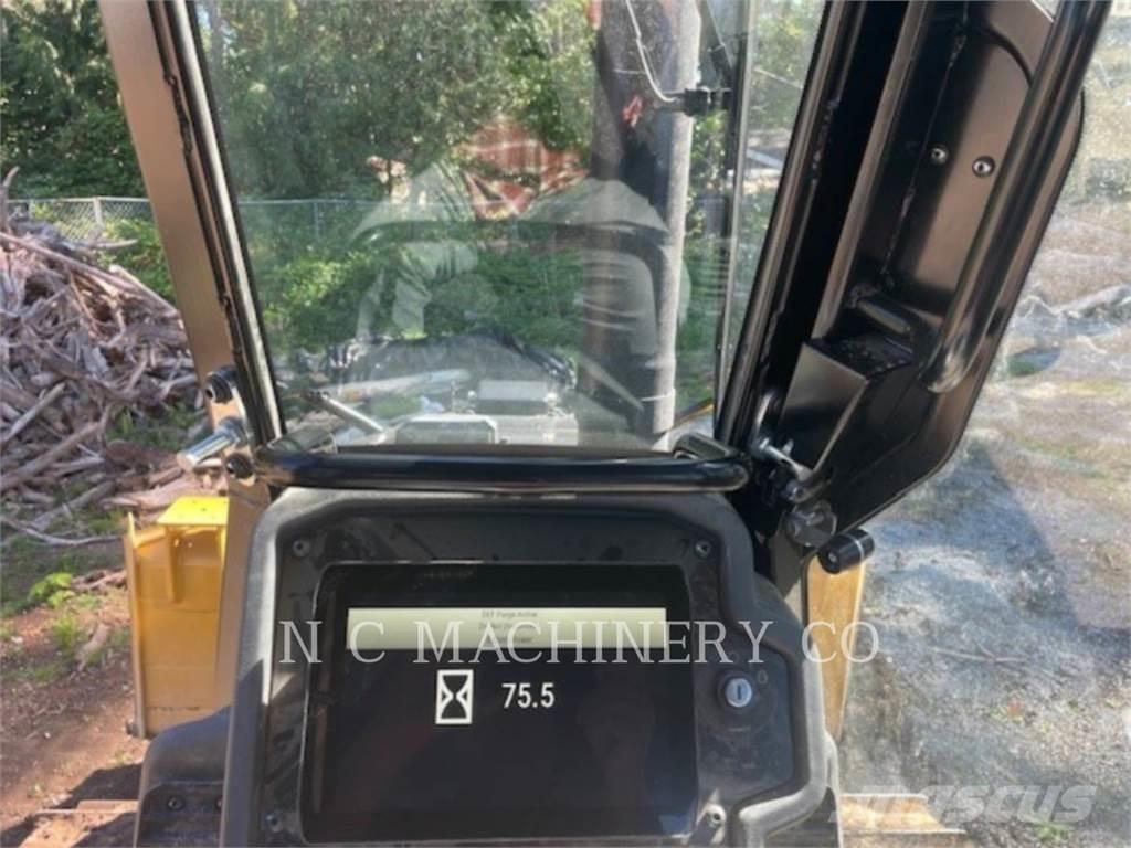 CAT D3XLCB Pásové dozéry