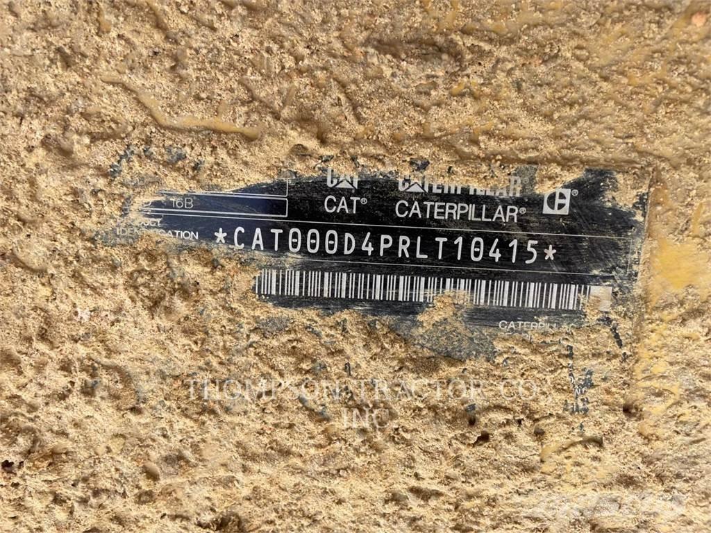 CAT D4 Pásové dozéry