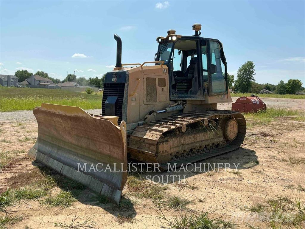 CAT D4 Pásové dozéry