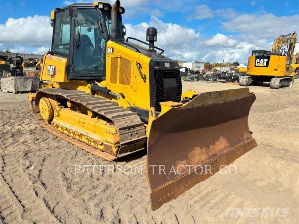 CAT D4 Pásové dozéry