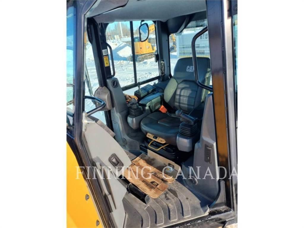 CAT D4-16 Pásové dozéry