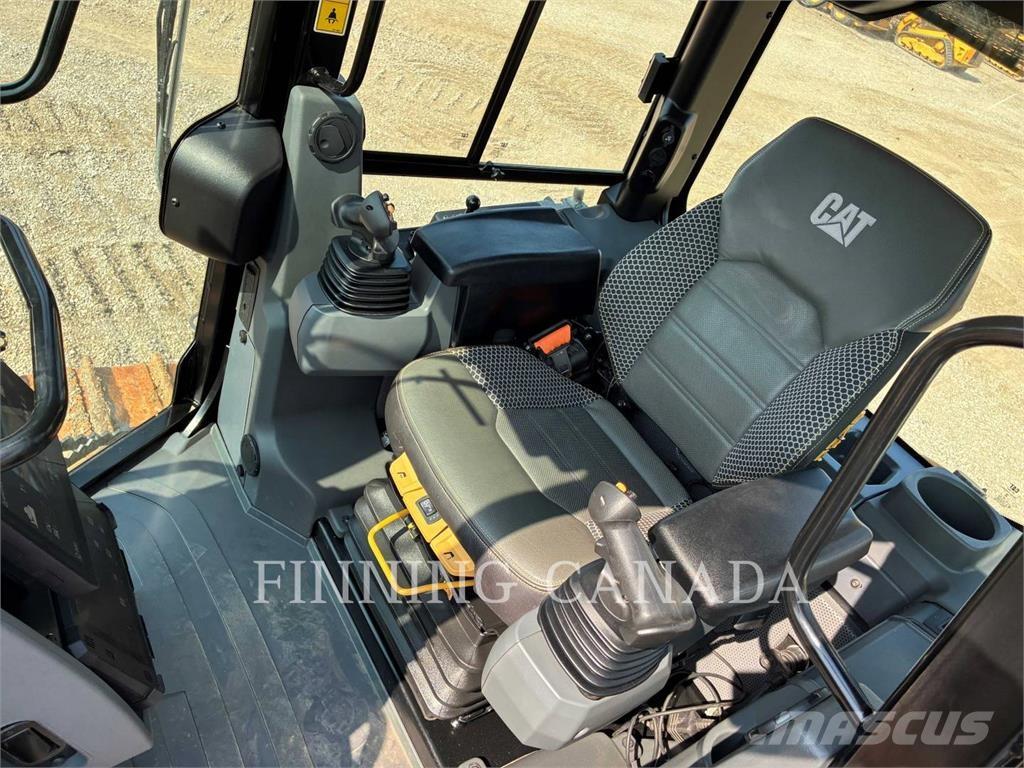 CAT D4-16 Pásové dozéry