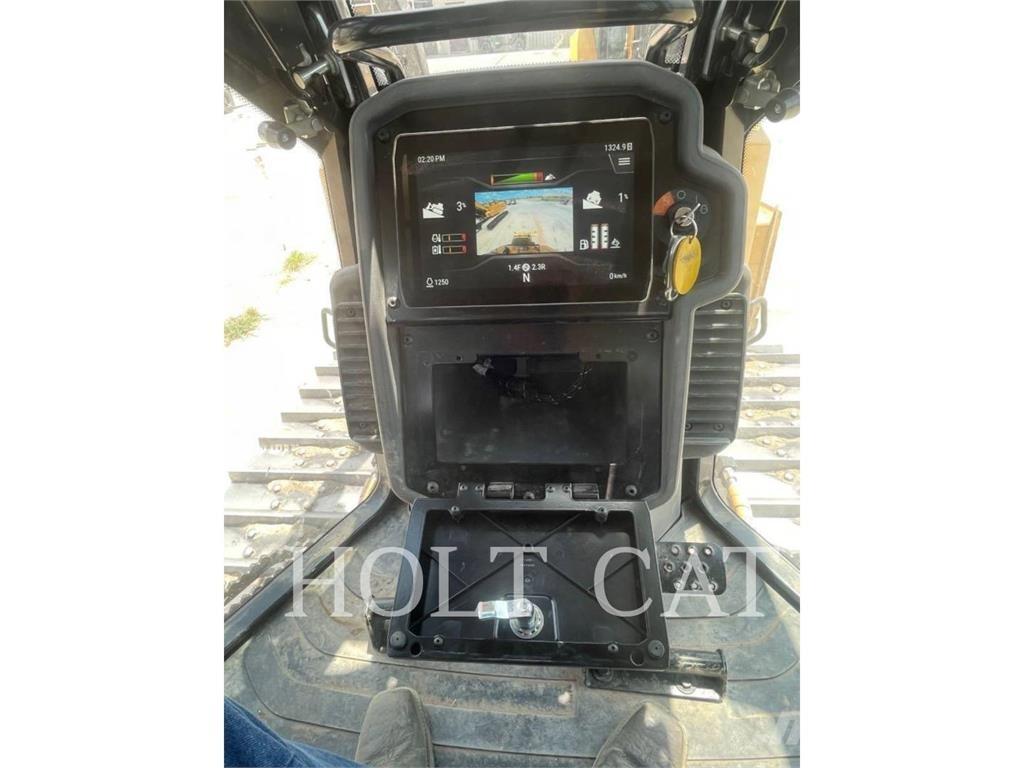 CAT D4 CAB Pásové dozéry