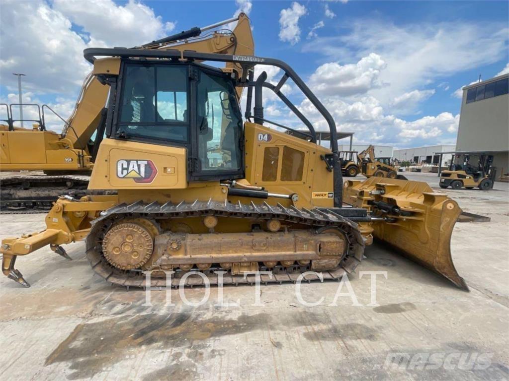 CAT D4 CAB Pásové dozéry