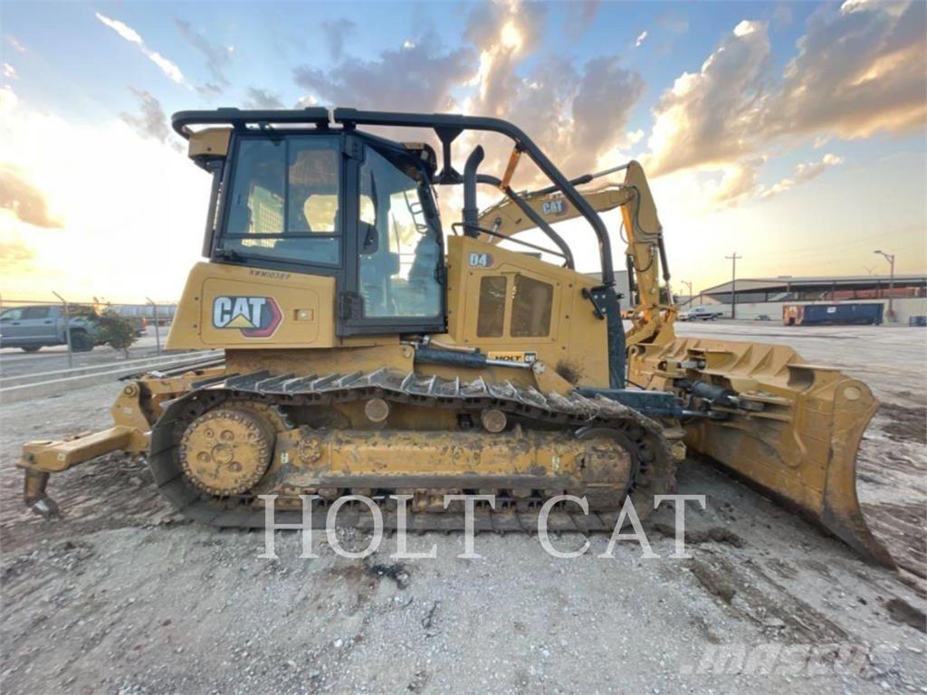 CAT D4 CAB Pásové dozéry