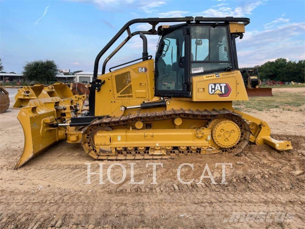 CAT D4 CAB Pásové dozéry