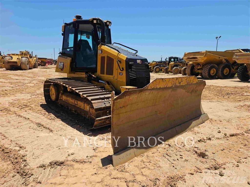 CAT D4 LGP Pásové dozéry