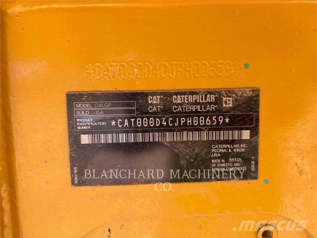 CAT D4 LGP Pásové dozéry
