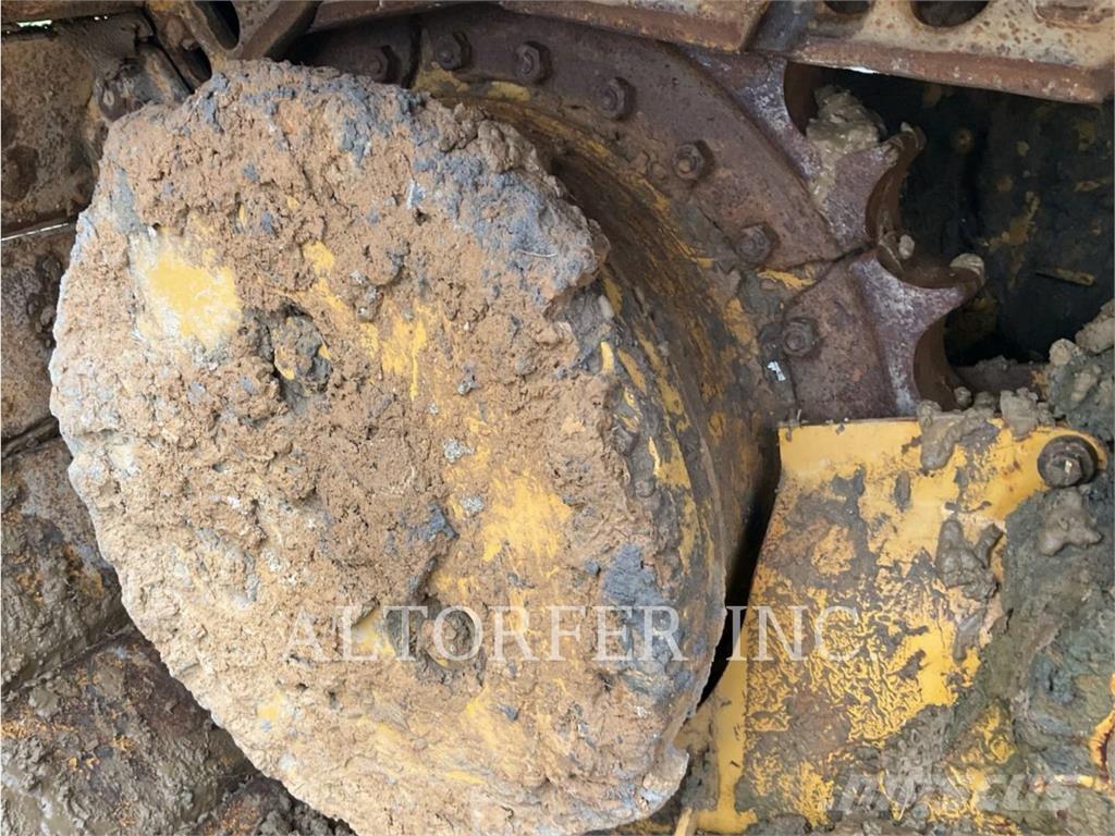 CAT D4 LGP 3D Pásové dozéry