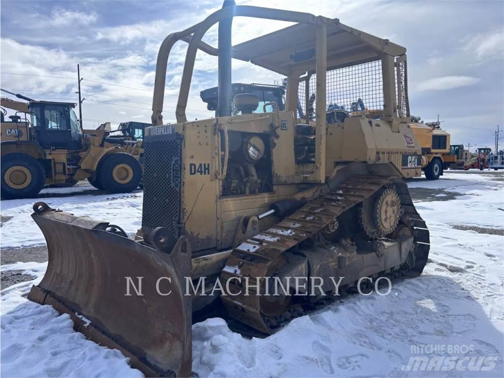 CAT D4H Pásové dozéry