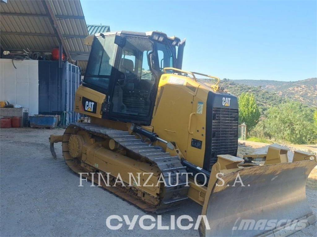 CAT D4K2 Pásové dozéry