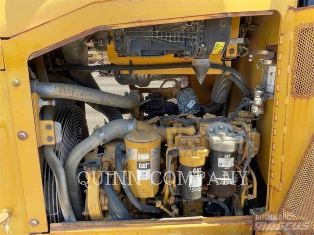 CAT D4K2 XL Pásové dozéry